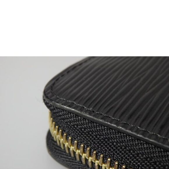 Louis Vuitton Zippy Wallet Black Leather